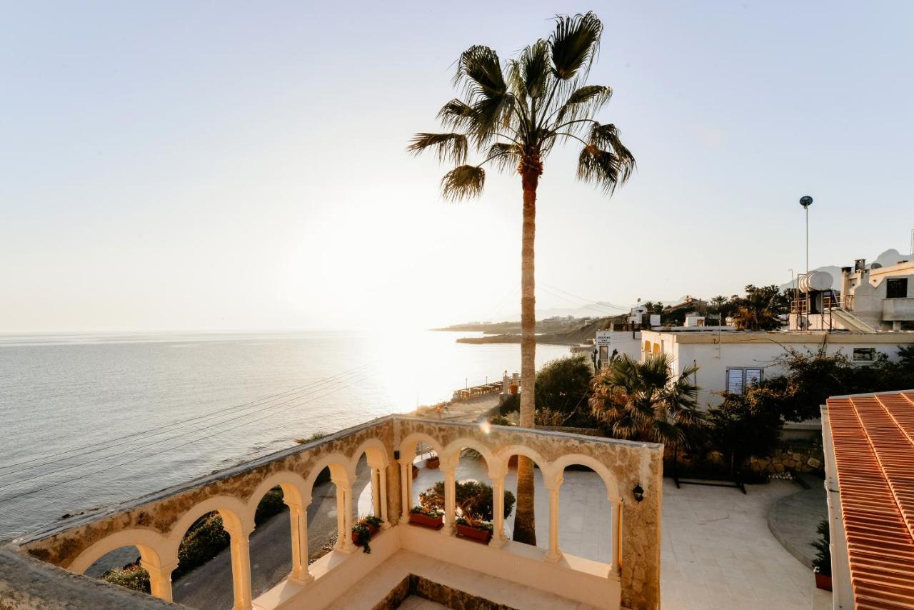 Villa Luxuriant Houses Kyrenia Kyrenia  Exterior foto